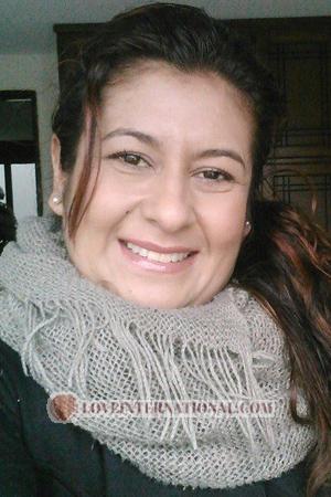 153610 - Lina Edad: 38 - Colombia