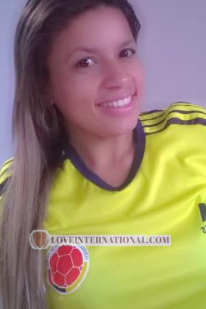 163088 - Dariela Edad: 41 - Colombia