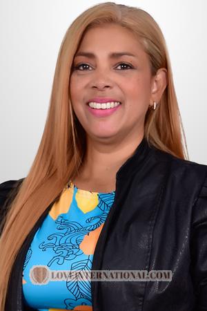 174360 - Paula Andrea Edad: 47 - Colombia