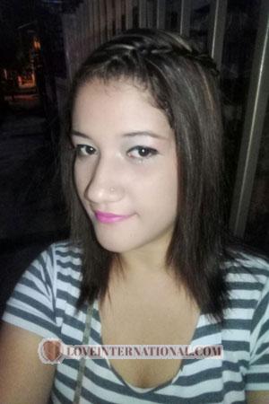 177978 - Stefany Edad: 29 - Colombia