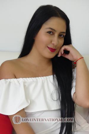 182974 - Angie Daniela Edad: 27 - Colombia