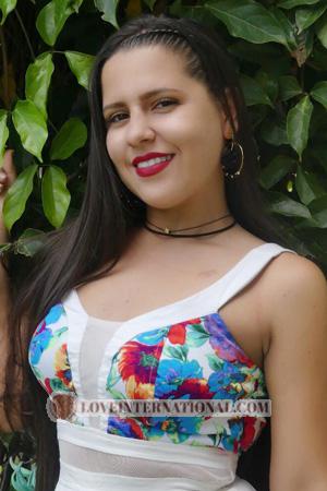 184689 - Juliana Edad: 28 - Colombia