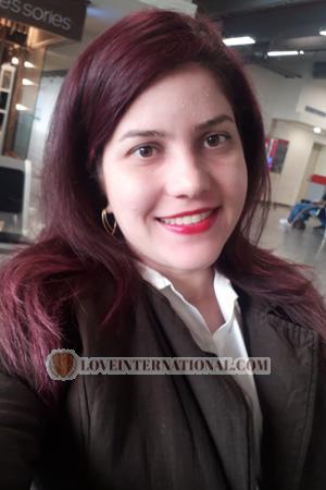 185734 - Laura Edad: 35 - Colombia