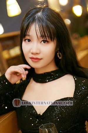 206391 - Yingying Edad: 33 - China