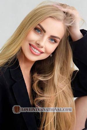 217243 - Polina Edad: 23 - Ucrania