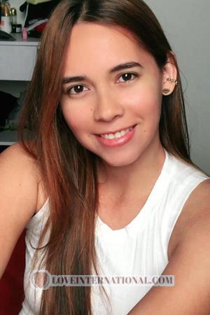 217747 - Julieth Edad: 29 - Colombia