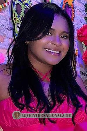 219594 - Estefani Edad: 27 - Colombia