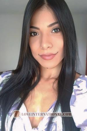 221783 - Adriana Edad: 40 - Colombia