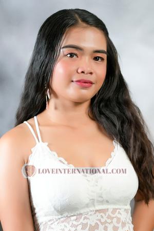 221807 - Mary Joy Edad: 20 - Filipinas