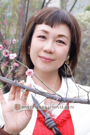 223064 - Xiaoli Edad: 61 - Hong Kong