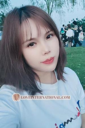 223070 - cherry Edad: 40 - China