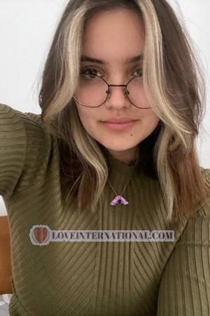 223381 - Polina Edad: 22 - Ucrania