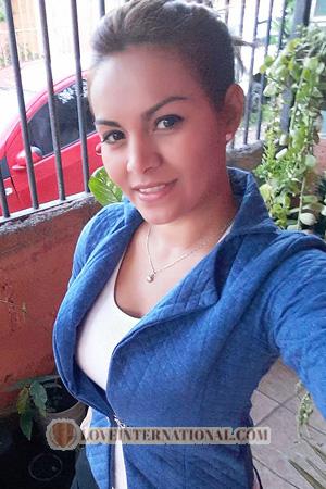 223464 - Laura Edad: 36 - Costa Rica