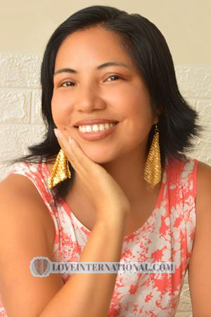 223591 - Daniela Edad: 32 - Perú