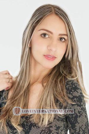 223712 - Karina Edad: 31 - Colombia