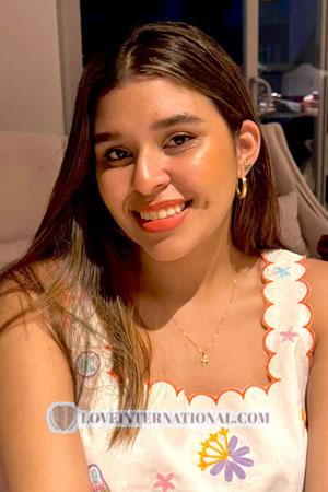 223713 - Karla Edad: 25 - Colombia