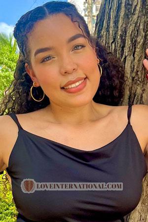 223720 - Karen Edad: 28 - Colombia