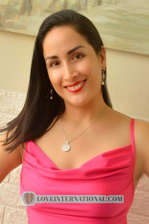 223730 - Paola Edad: 41 - Perú