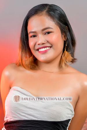 223739 - Bernadeth Edad: 21 - Filipinas