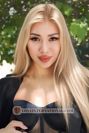 224229 - Salimabonu Edad: 27 - Uzbekistan