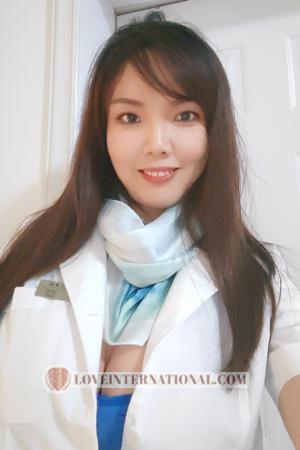 224412 - Lily Edad: 35 - China