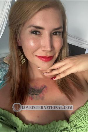 Ladies of Costa Rica