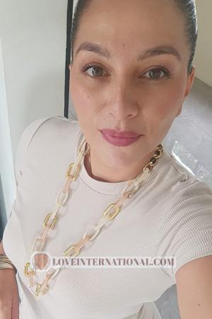 225118 - Evelyn Edad: 39 - Costa Rica