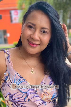 225125 - Liceth Edad: 40 - Colombia