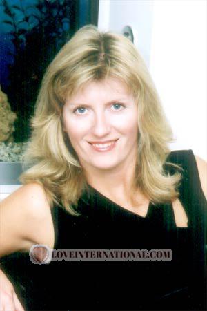 65658 - Natalia Edad: 44 - Russia