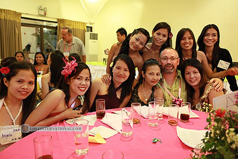 Philippine-Women-19